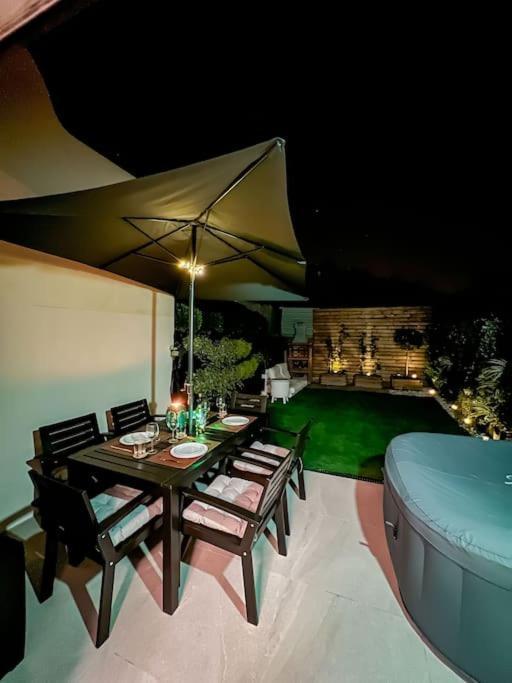 Relaxing Garden Los Cristianos Con Jacuzzi Y Barbacoa Arona  Bagian luar foto
