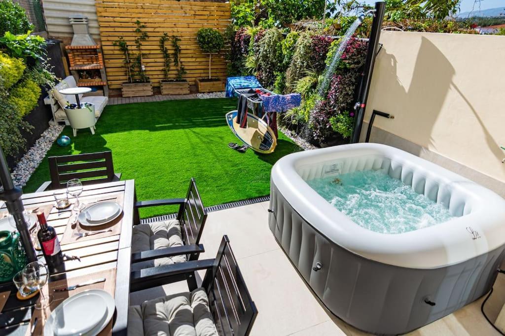 Relaxing Garden Los Cristianos Con Jacuzzi Y Barbacoa Arona  Bagian luar foto
